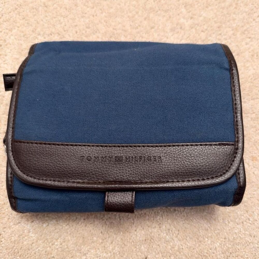 Tommy-hilfiger Women's Blue and Navy Bag